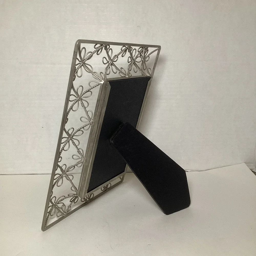 Silver Tone Filigree Floral Metal Picture Frame Vertical Tabletop Display